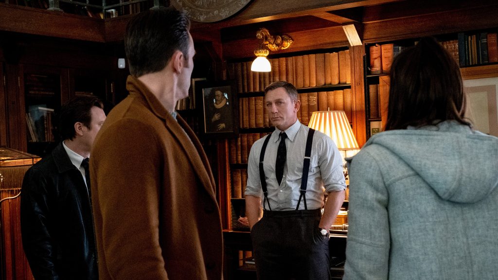 Knives Out (2019)