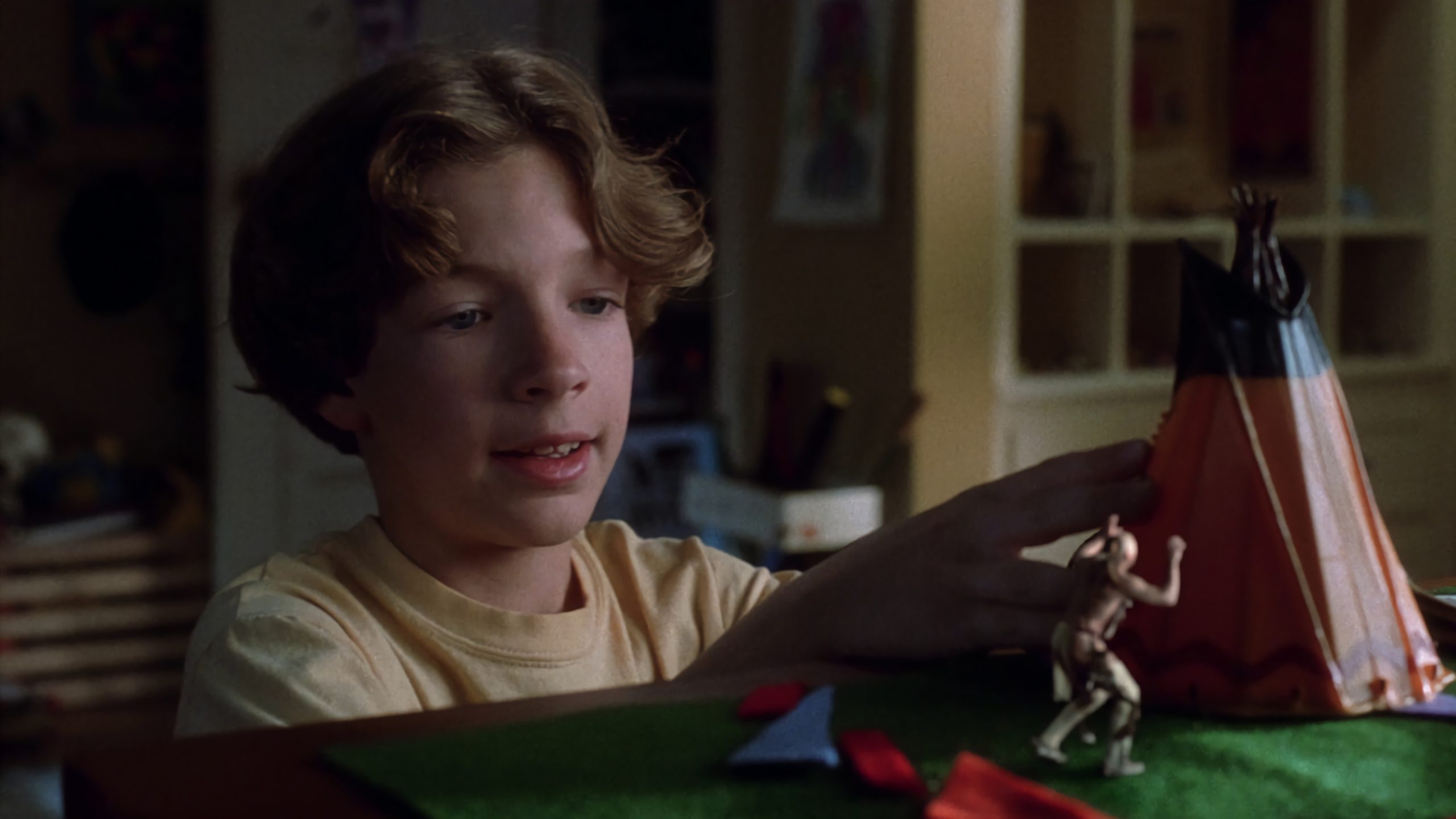 Film & Series Live-Action Tentang Mainan Hidup - The Indian in the Cupboard
