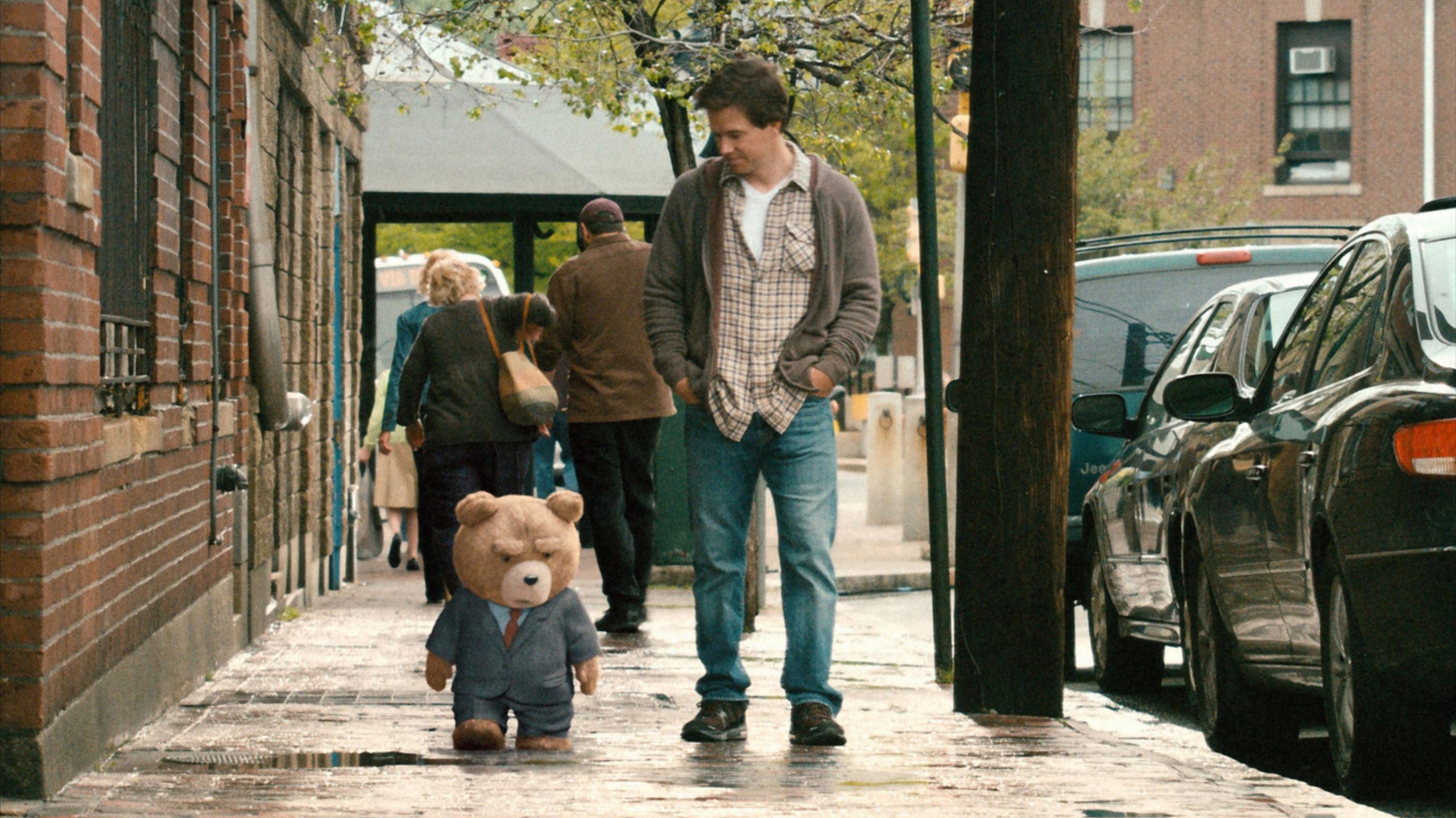 Film & Series Live-Action Tentang Mainan Hidup - Ted