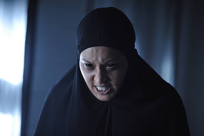 Perbedaan Film Munafik Melawan Iblis dan Munafik Malaysia
